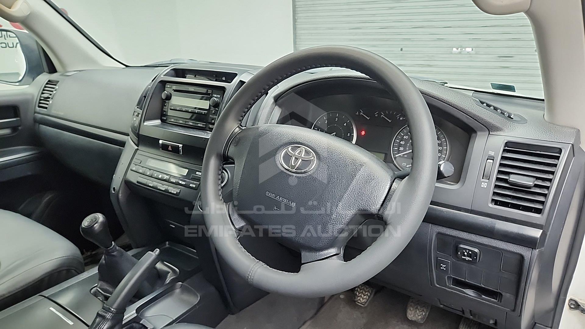 2014 TOYOTA LC 200 VIN: JTMHV09J404134874
