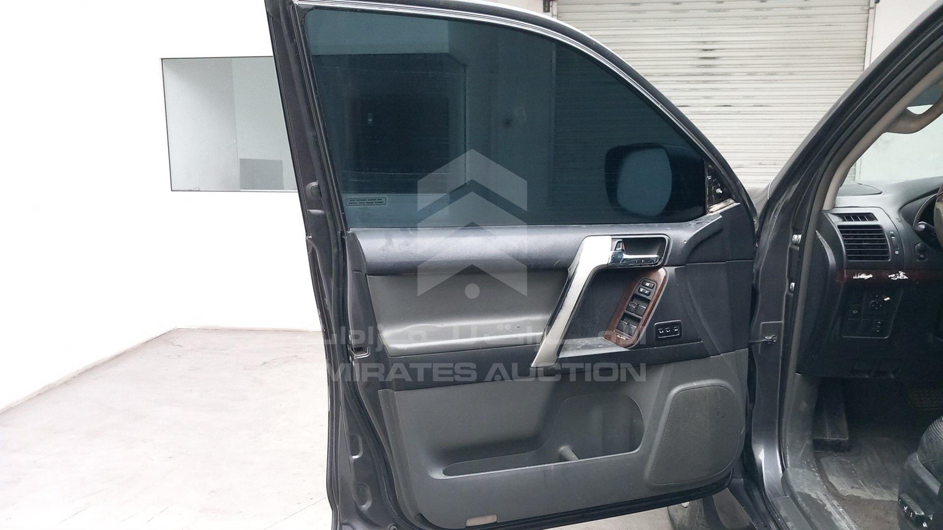 2011 TOYOTA LAND CRUISER PRADO VIN: JTEBU3FJ8BK028260