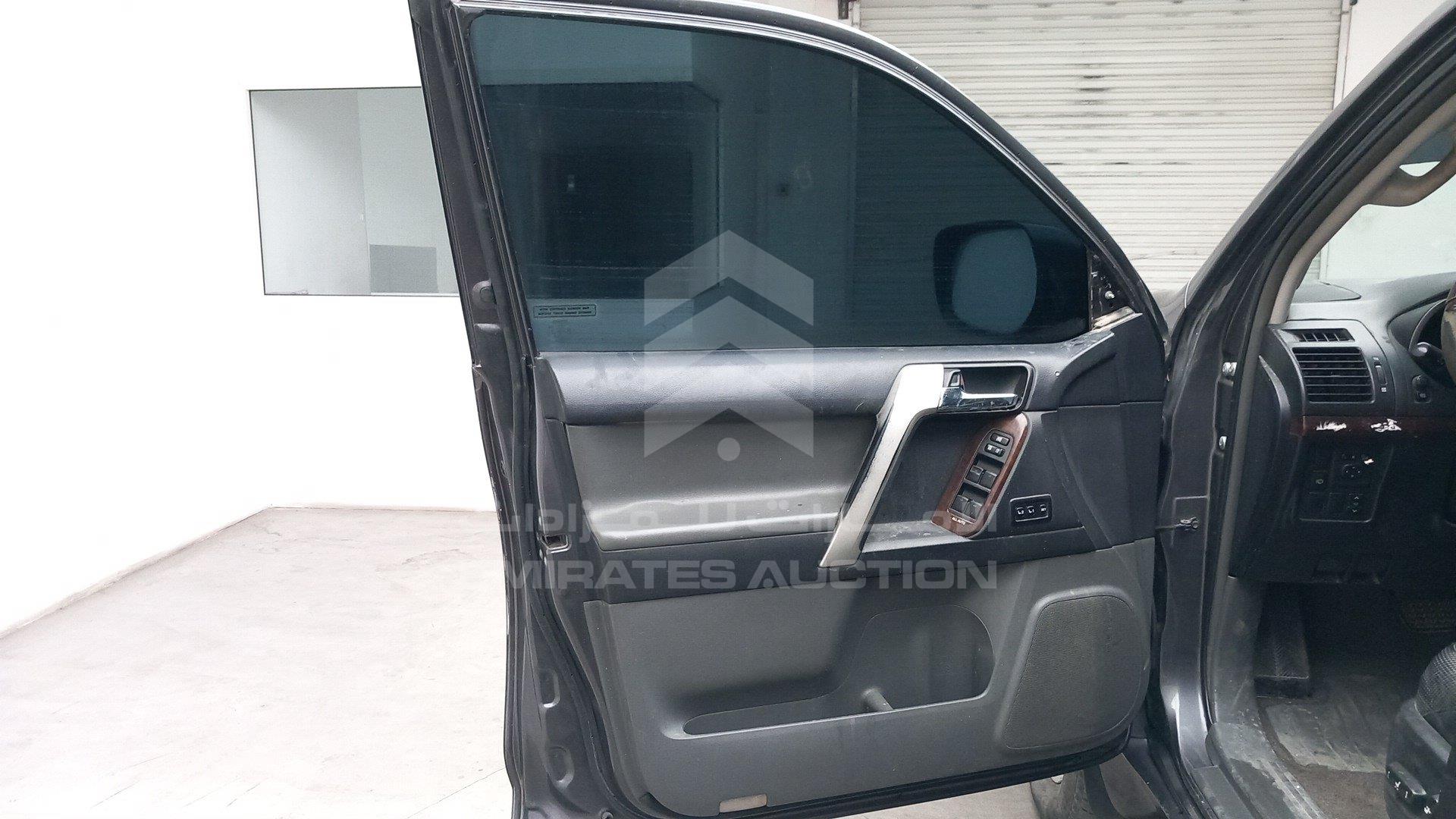 JTEBU3FJ8BK028260 - 2011 Toyota Land Cruiser Prado - #479772