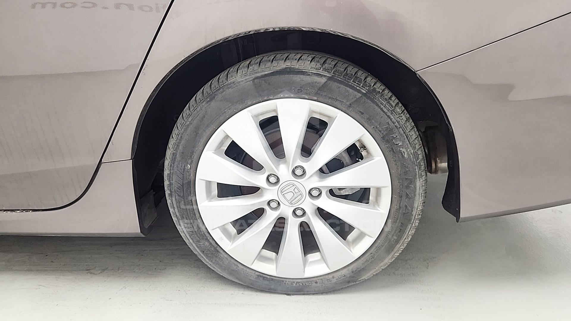 2015 HONDA ACCORD VIN: LUCCR2629F3414257
