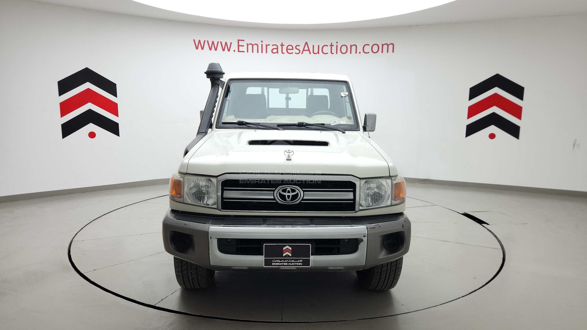 2018 TOYOTA LAND CRUISER VIN: JTFLV73J0J7503183