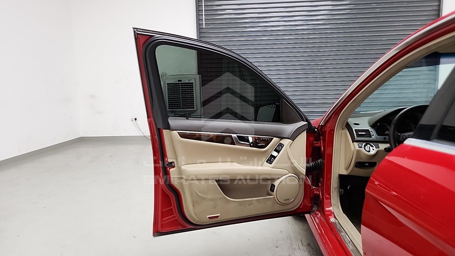 2011 MERCEDES C 300 VIN: WDDGF8BB6BR144232