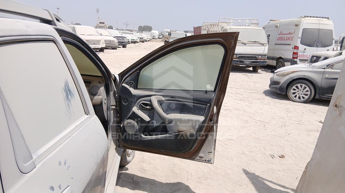 2016 Renault Duster — Front Right Door — Photo 24