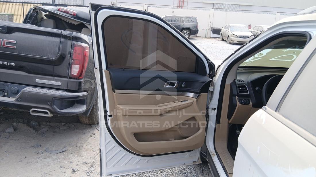 2016 Ford Explorer — Front Left Door — Photo 9