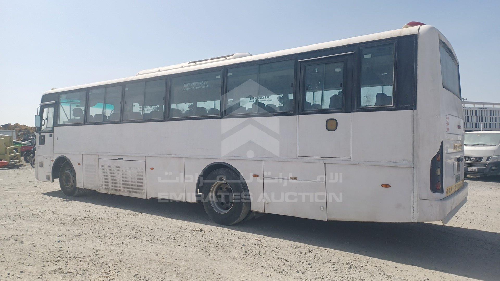 2016 TATA LPO1618 VIN: MAT449252G0L01936