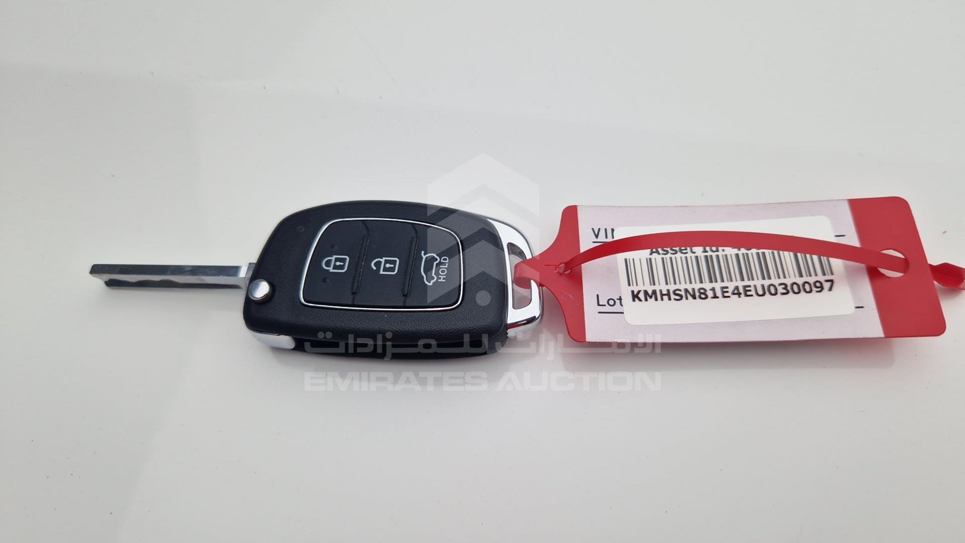 2014 HYUNDAI SANTA FE VIN: KMHSN81E4EU030097