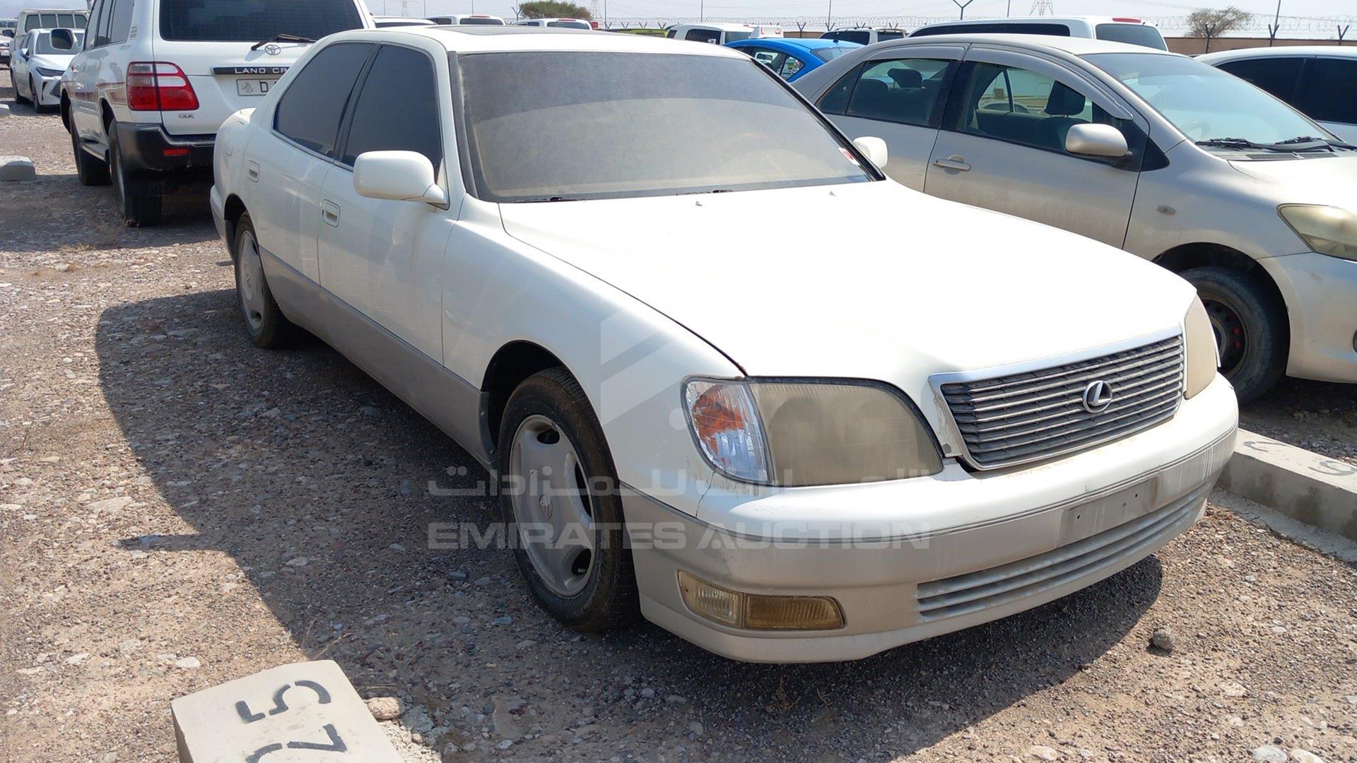 1998 LEXUS LS400 VIN: JT8BH28F2W0127829
