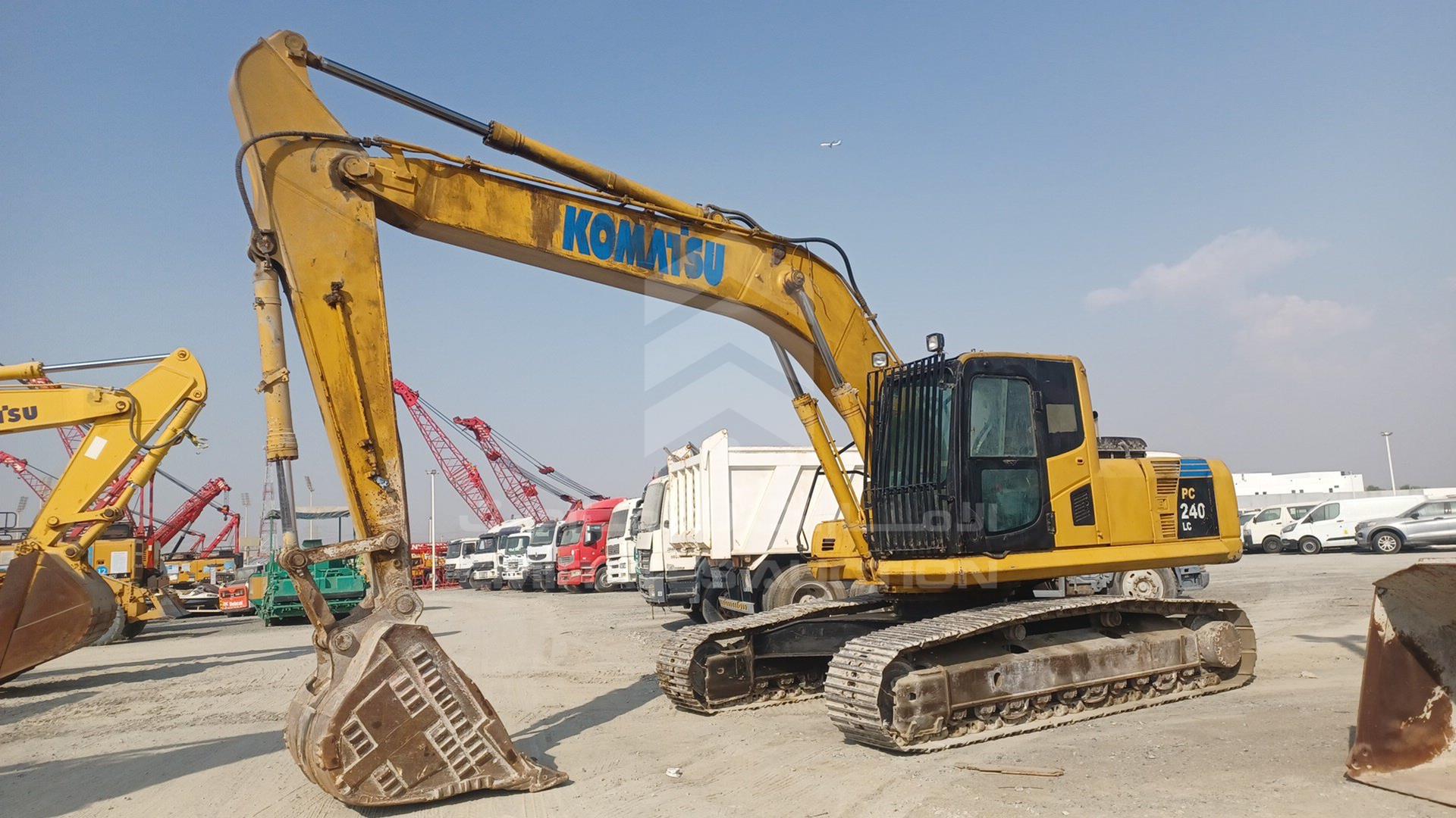 2010 KOMATSU --- VIN: KMTPC181E62BJ4470
