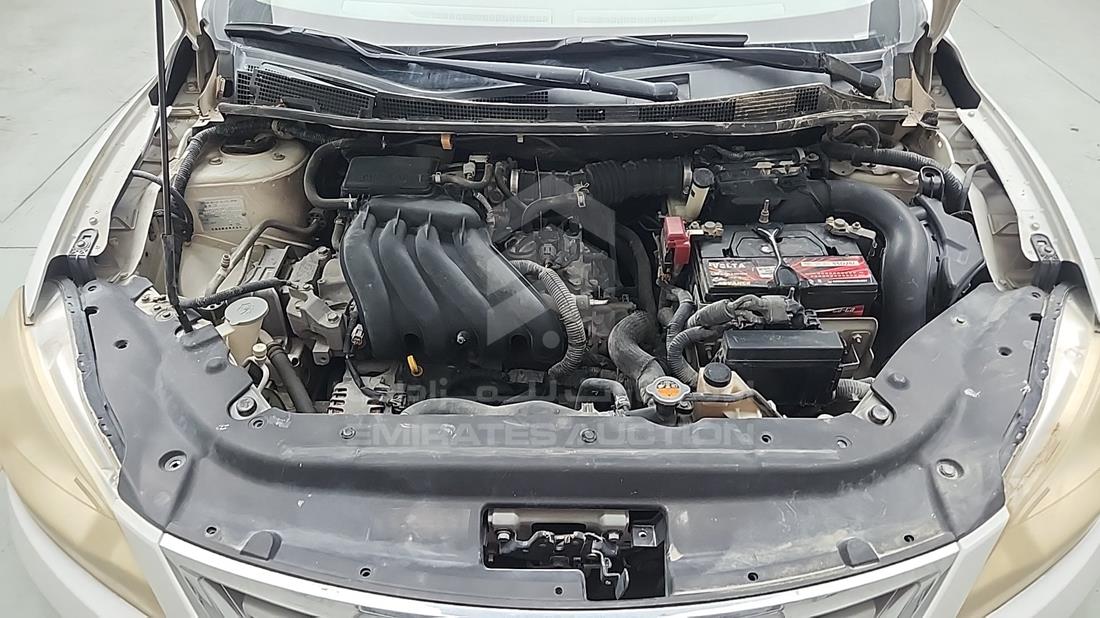 2014 Nissan Sentra — Engine Bay — Photo 32