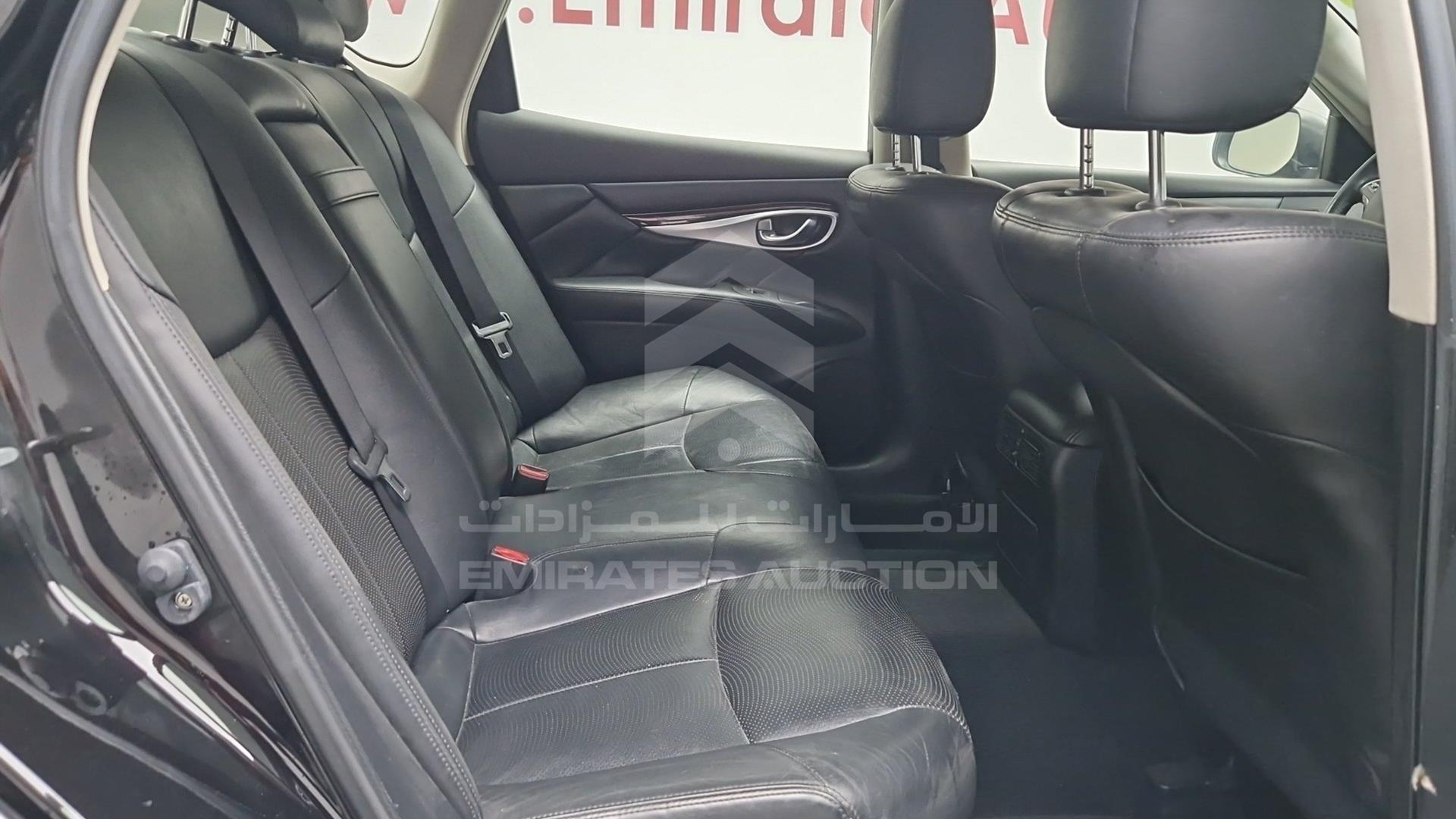 2015 INFINITI Q70 VIN: JN1BY1APXFM540348