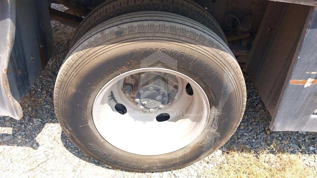 2023 Isuzu NMR — Rear Right Tyre — Photo 25