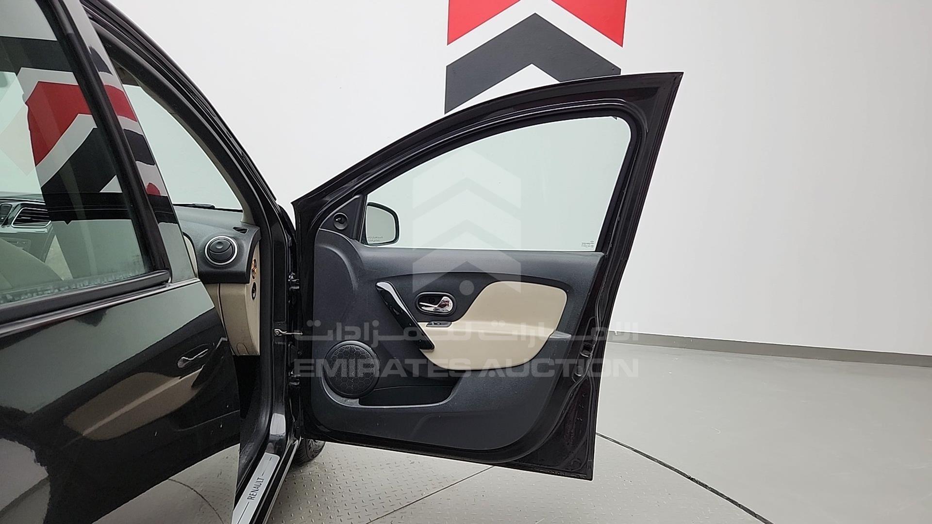 2017 RENAULT SYMBOL VIN: VF14SRAB7HT507020