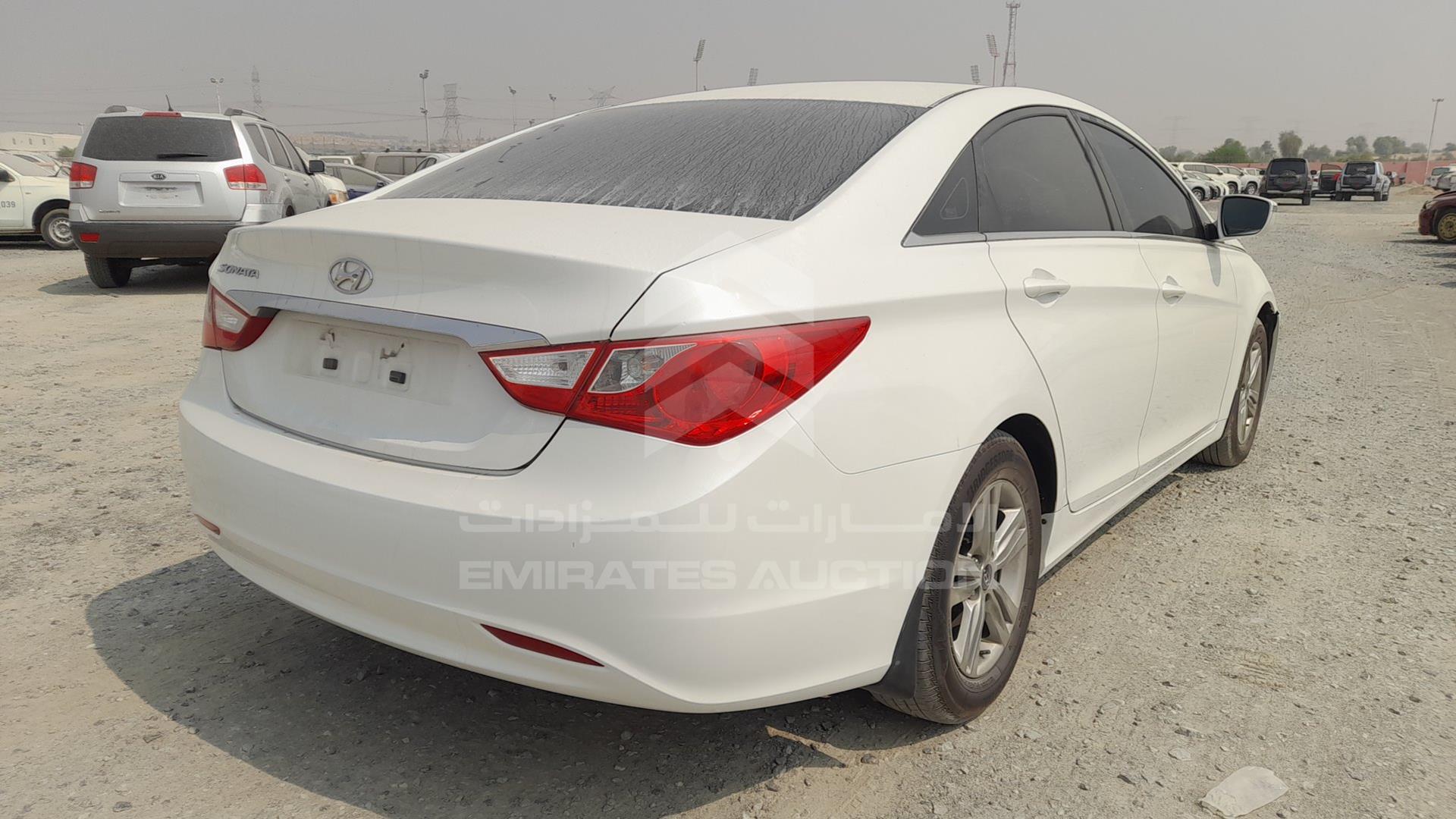 2014 HYUNDAI SONATA VIN: KMHEB41C7EA624987