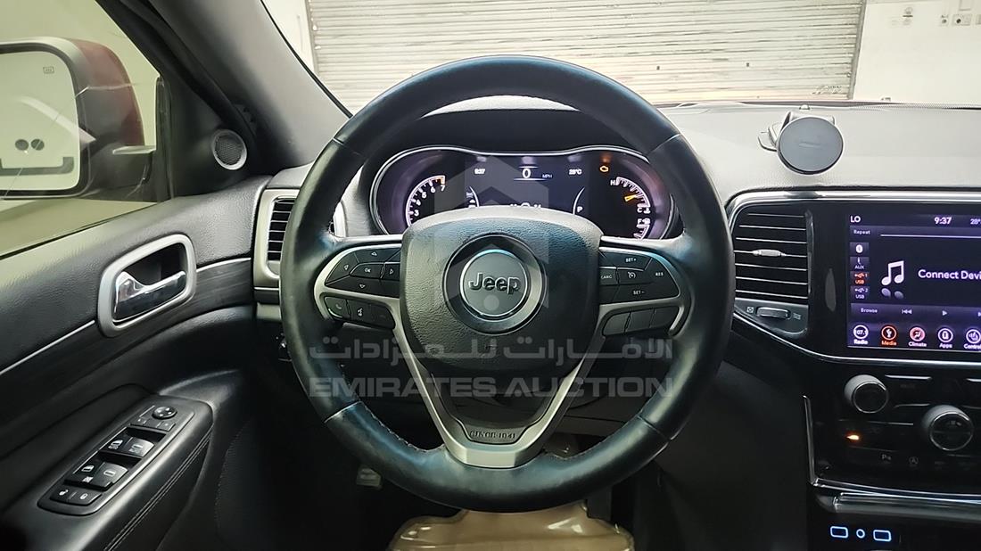 2019 Jeep Grand Cherokee — Steering & Mounted Controls — Photo 13