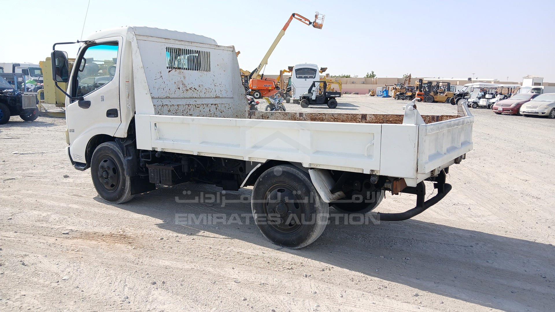 2018 HINO 300 VIN: JHHACJ4H6JK003537