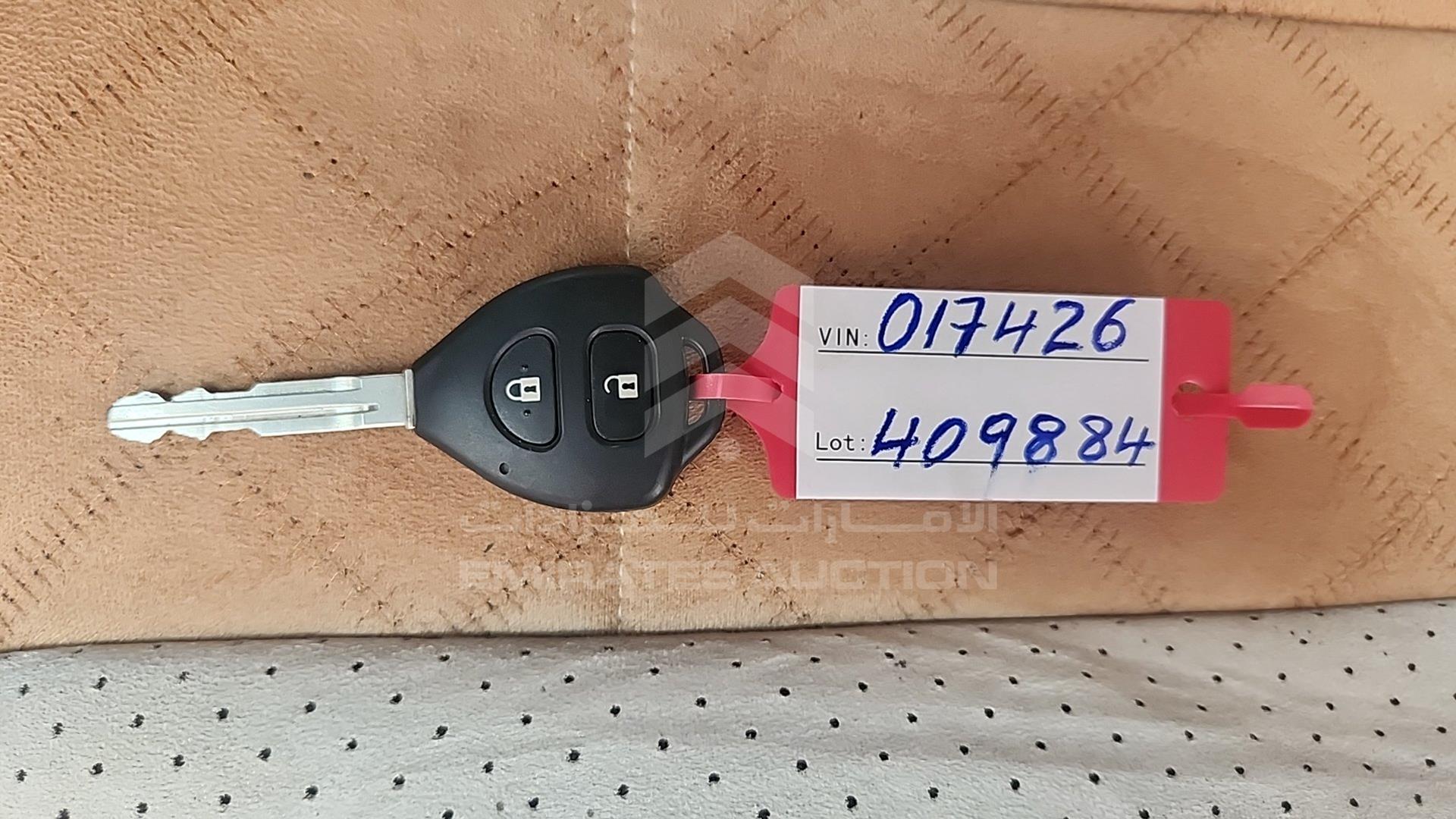 2000 TOYOTA LAND CRUISER VIN: JT3HJ09J2Y0017426