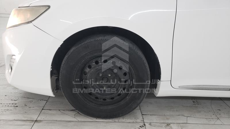 6T1BF9FK7FX563065 Auction: EmiratesAuction Lot: 409828 6T1BF9FK7FX563065 Toyota Camry 2015 WHITE Photo 36