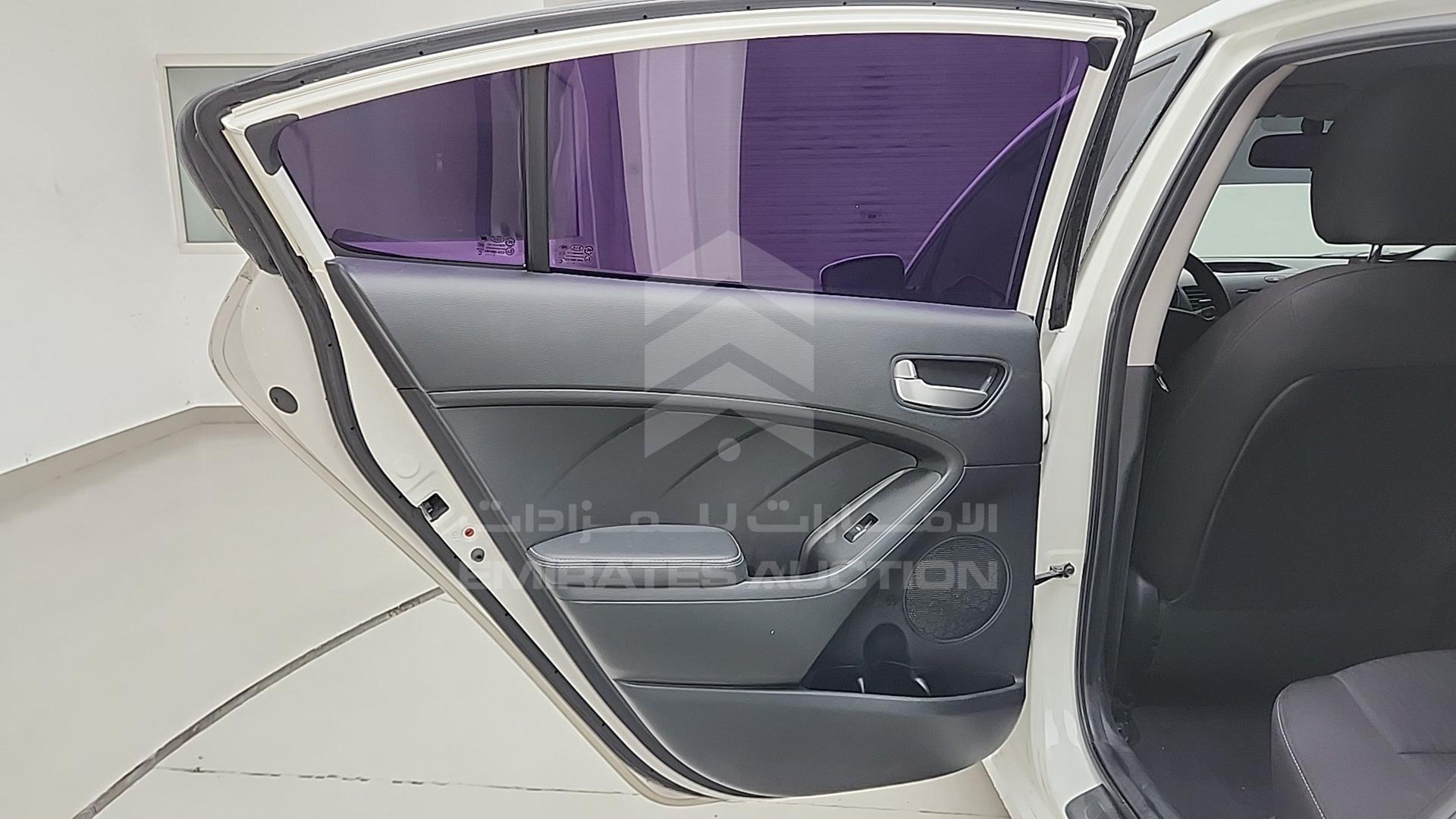 2016 KIA CERATO VIN: KNAFK4175G5535178