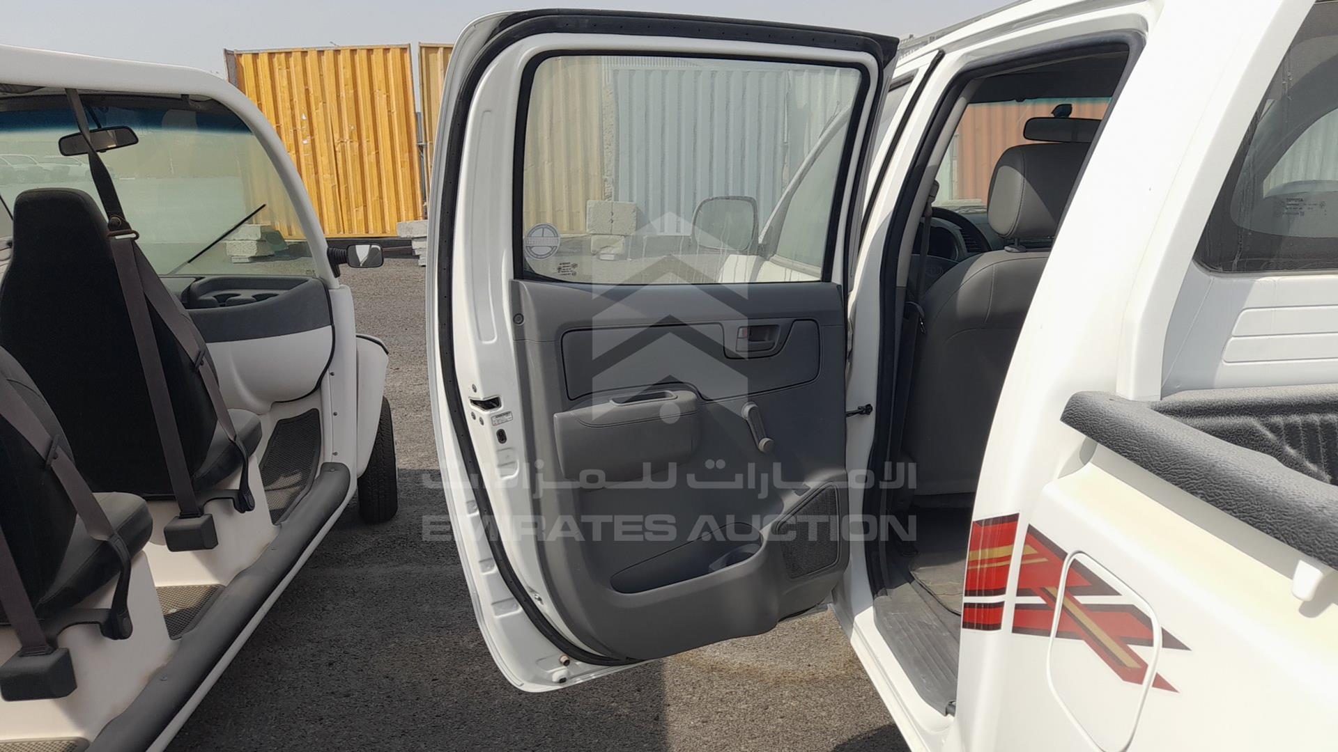 2009 TOYOTA HILUX VIN: MR0FX22G491317638