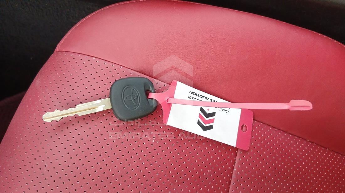 2014 Toyota Camry — Keys — Photo 8