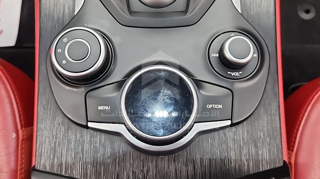 2019 Alfa Romeo Stelvio — Entertainment Systems & Camera Monitor & Navigation — Photo 20