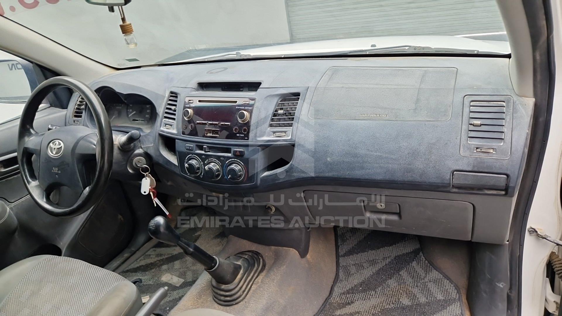 2015 TOYOTA HILUX VIN: MR0EX12G5F2354399
