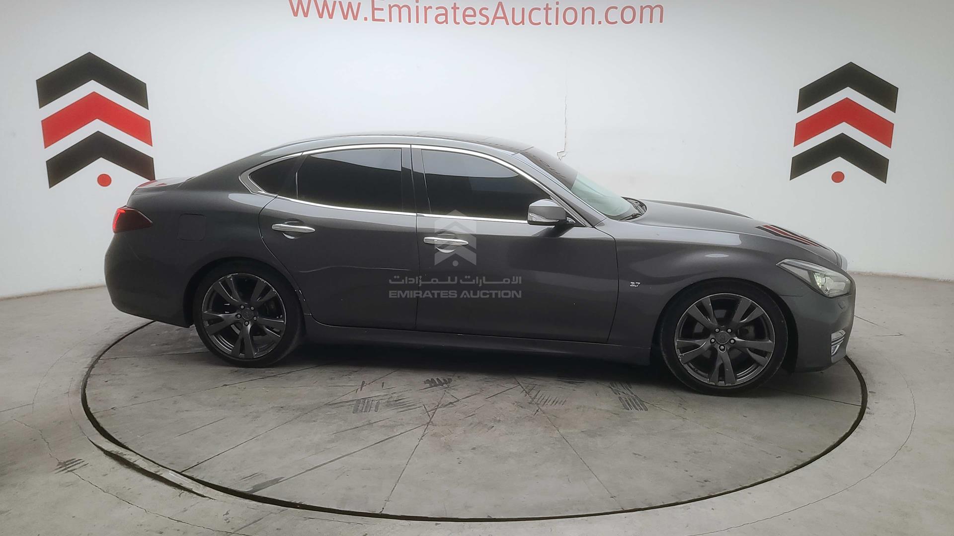 2016 INFINITI Q70 VIN: JNKBY1AP0GM320438