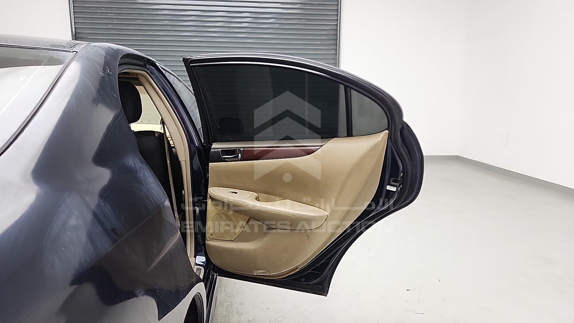 2003 LEXUS ES 300 VIN: JTHBF30G130143631