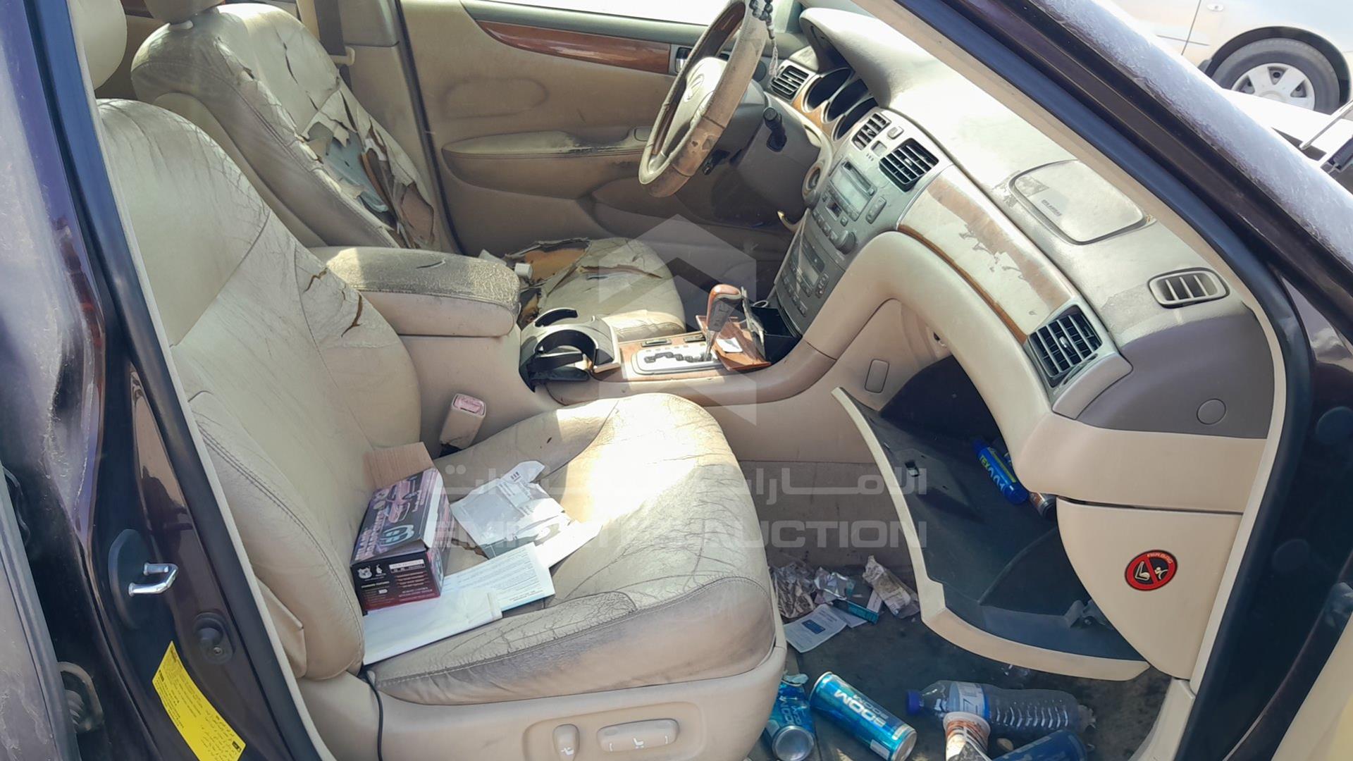 2006 LEXUS ES 300 VIN: JTHBF30GX66033832