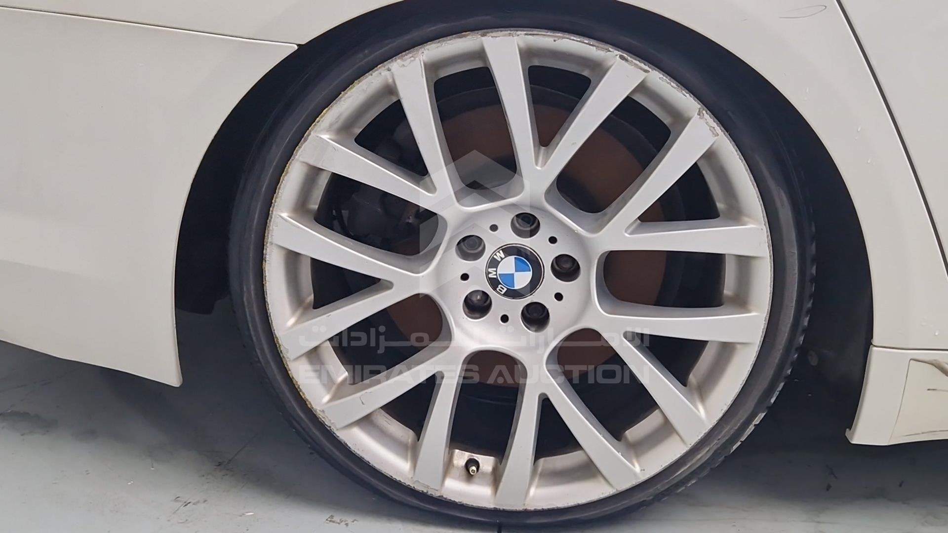 2011 BMW 750 VIN: WBAKB8101BC345410