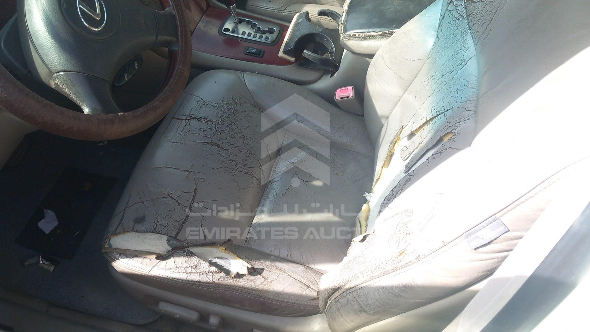 2004 LEXUS ES 330 VIN: JTHBA30GX40014030