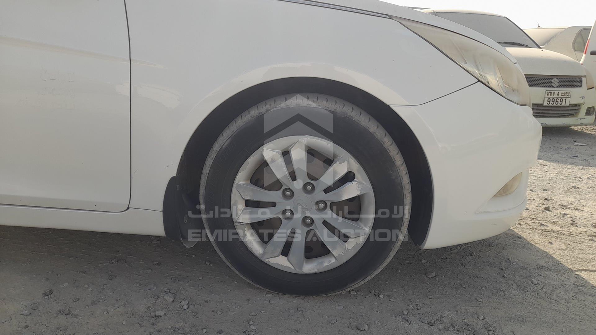 2011 HYUNDAI SONATA VIN: KMHEB41C8BA264933