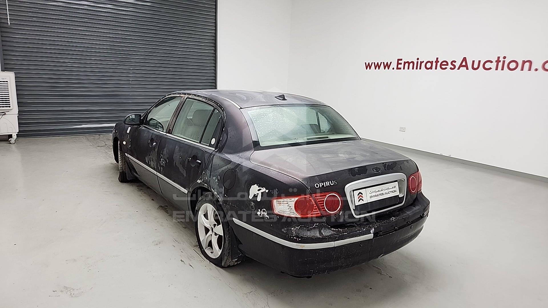 2006 KIA OPIRUS VIN: KNALD224365093828