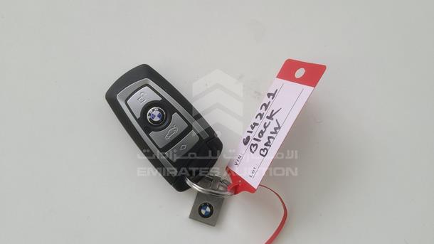 2018 BMW 330 VIN: WBA8D9C50JA614221