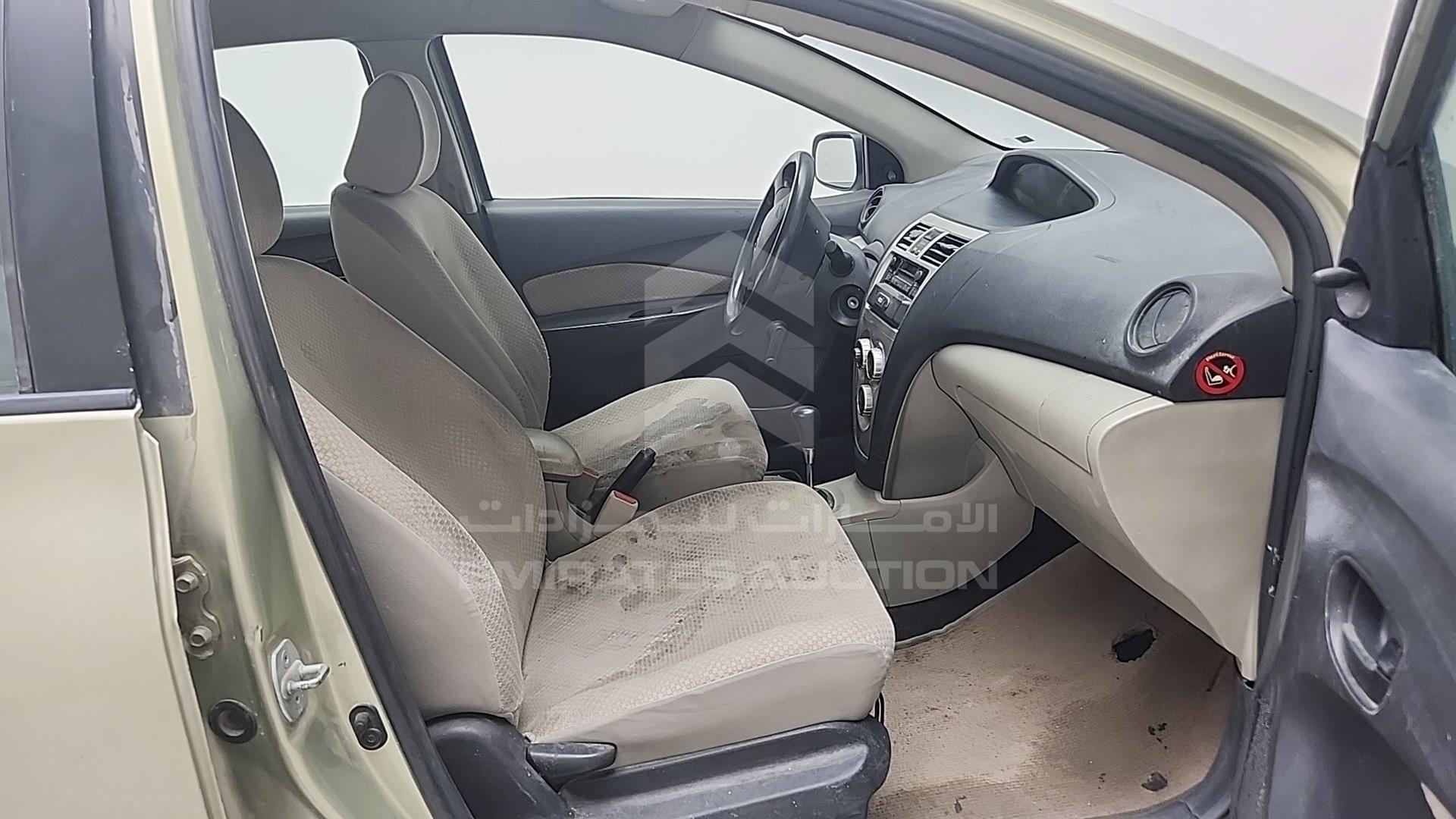 2008 TOYOTA YARIS VIN: JTDBW923681100533