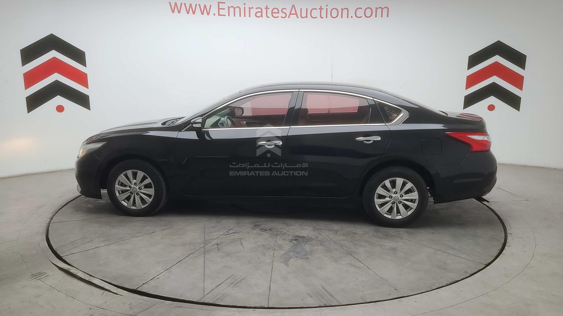 2017 NISSAN TEANA VIN: LGBF5AE07HR312584