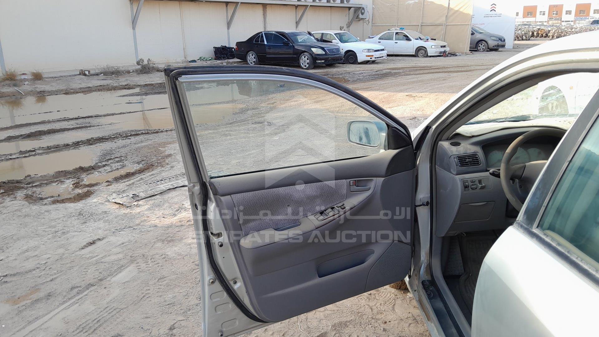 2004 TOYOTA COROLLA VIN: JTDBR38E542030881
