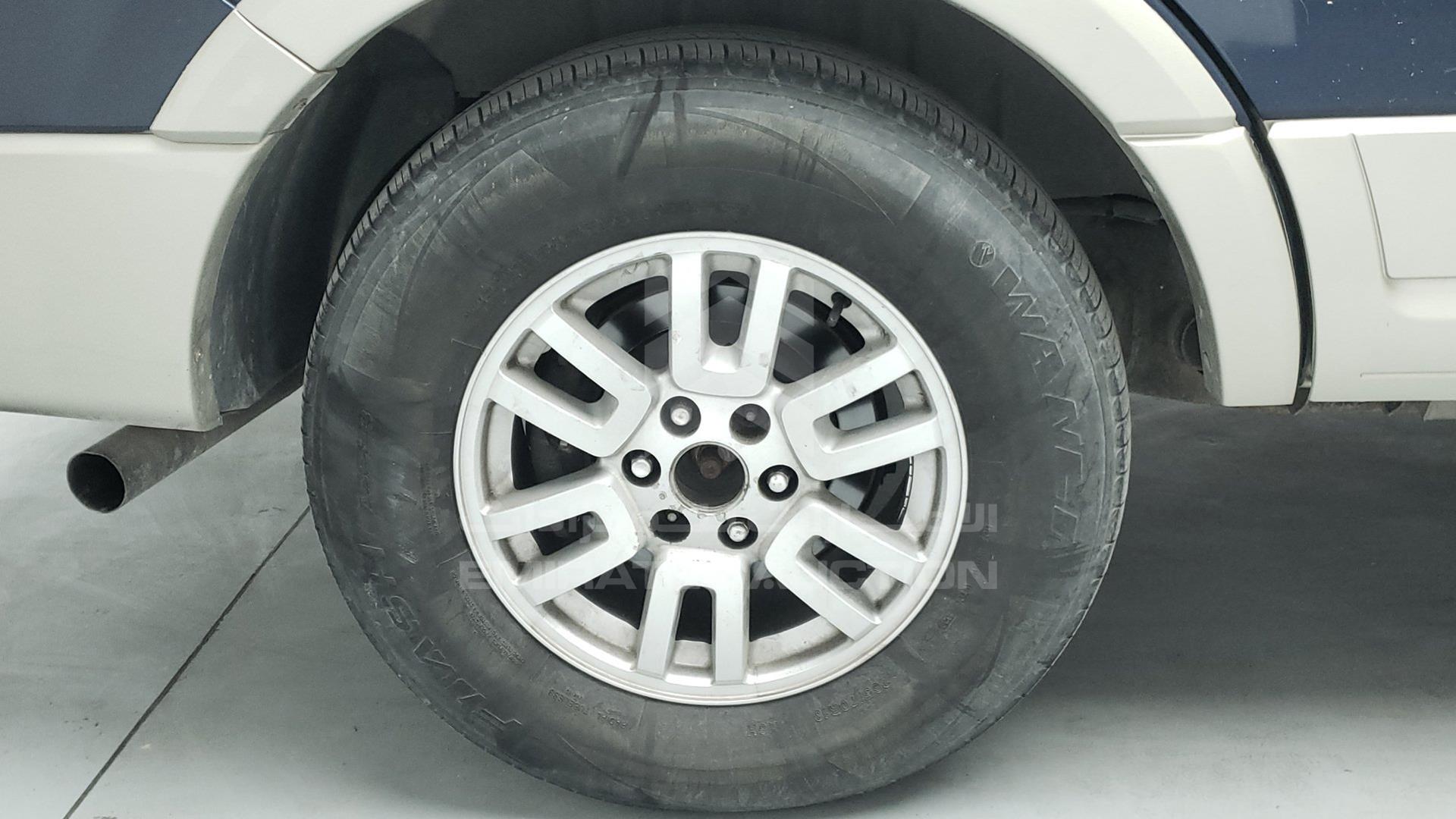 2007 FORD EXPEDITION VIN: 1FMFU18527LA84802