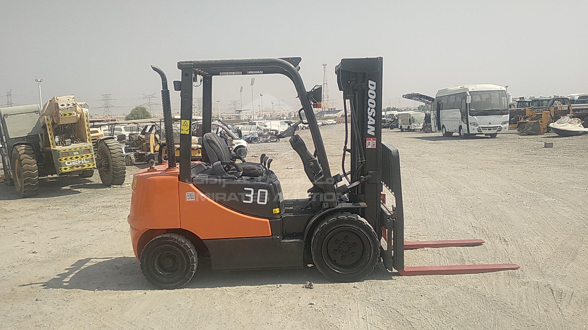 2016 DOOSAN --- VIN: FDA06124010575
