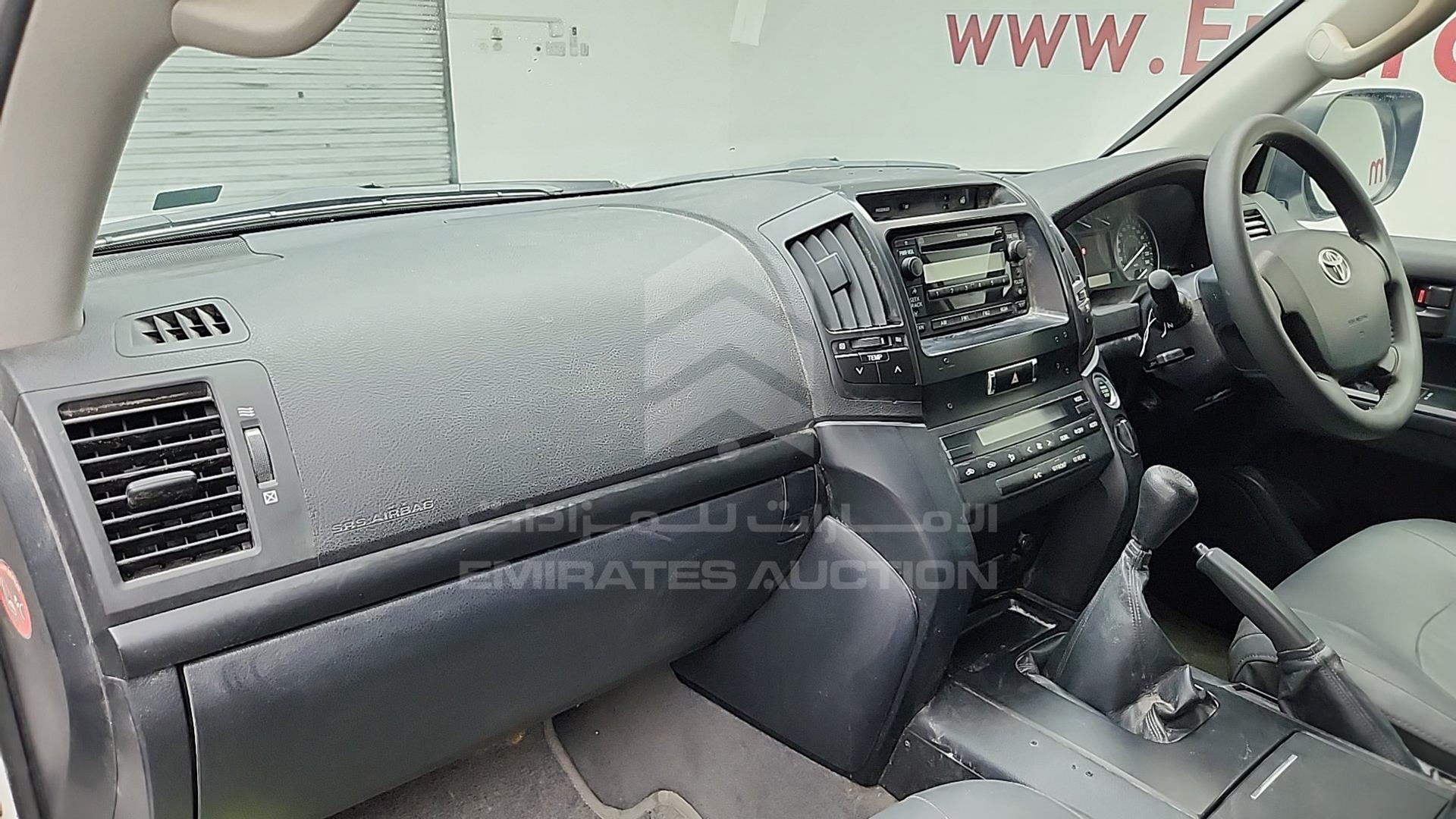 2014 TOYOTA LC 200 VIN: JTMHV09J404134910
