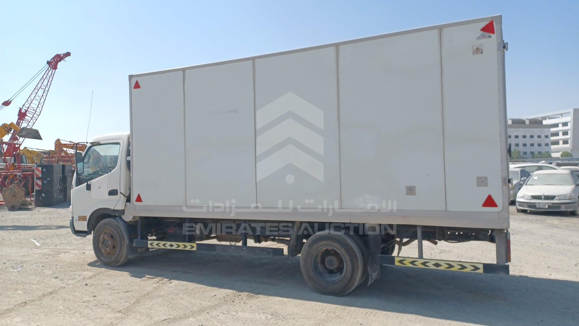 2009 HINO --- VIN: JHFYJ20H89K001129