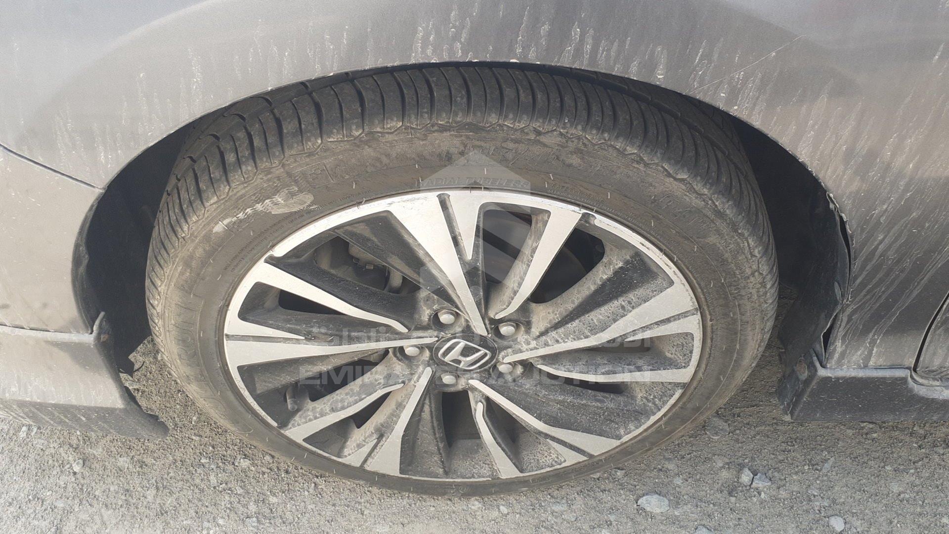 2017 HONDA ACCORD VIN: 1HGCR3695HA600918