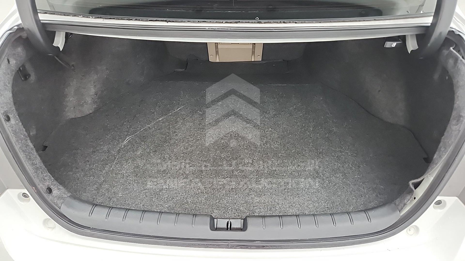 2016 HONDA ACCORD VIN: LUCCR3668G3400375