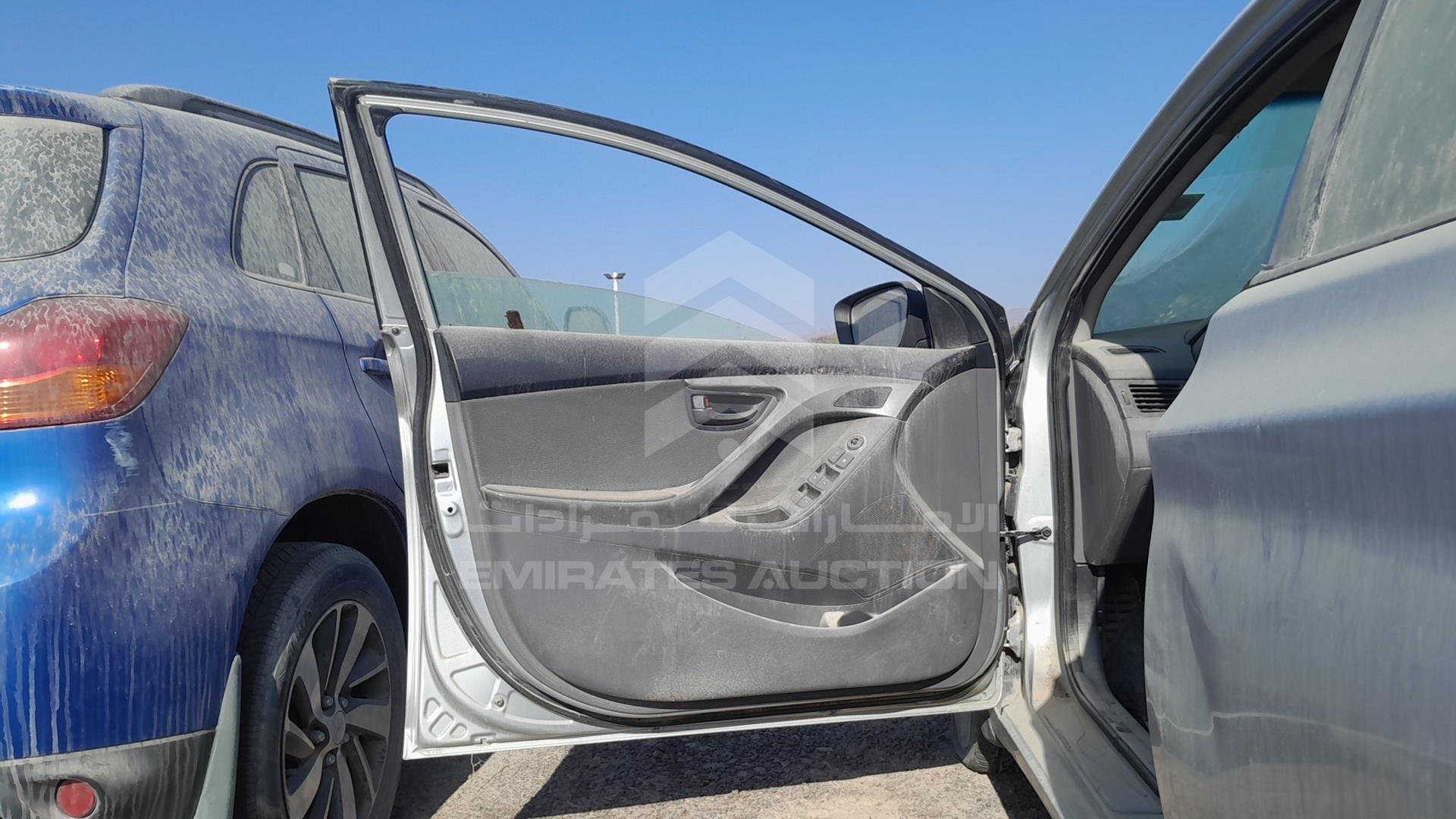 2012 HYUNDAI ELANTRA VIN: KMHDH41EXCU506925