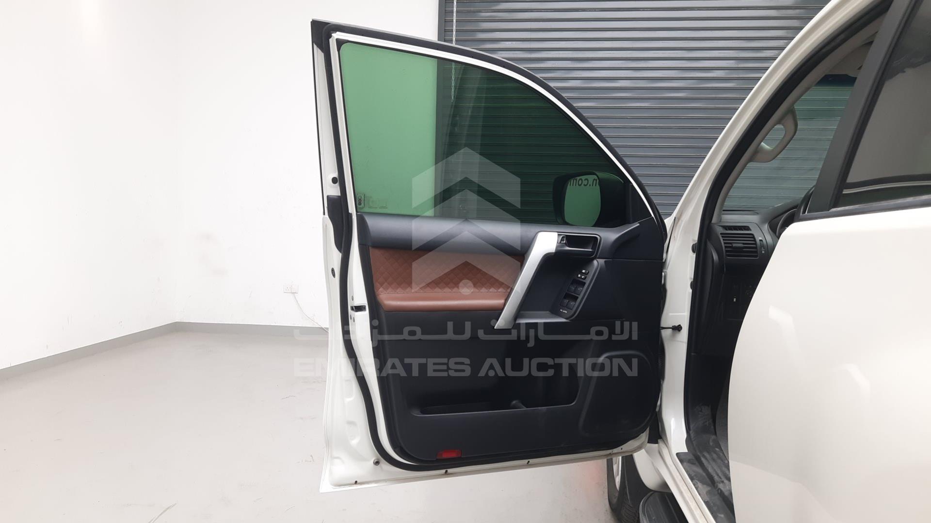 2016 TOYOTA LAND CRUISER PRADO VIN: JTEBX9FJ8GK255191