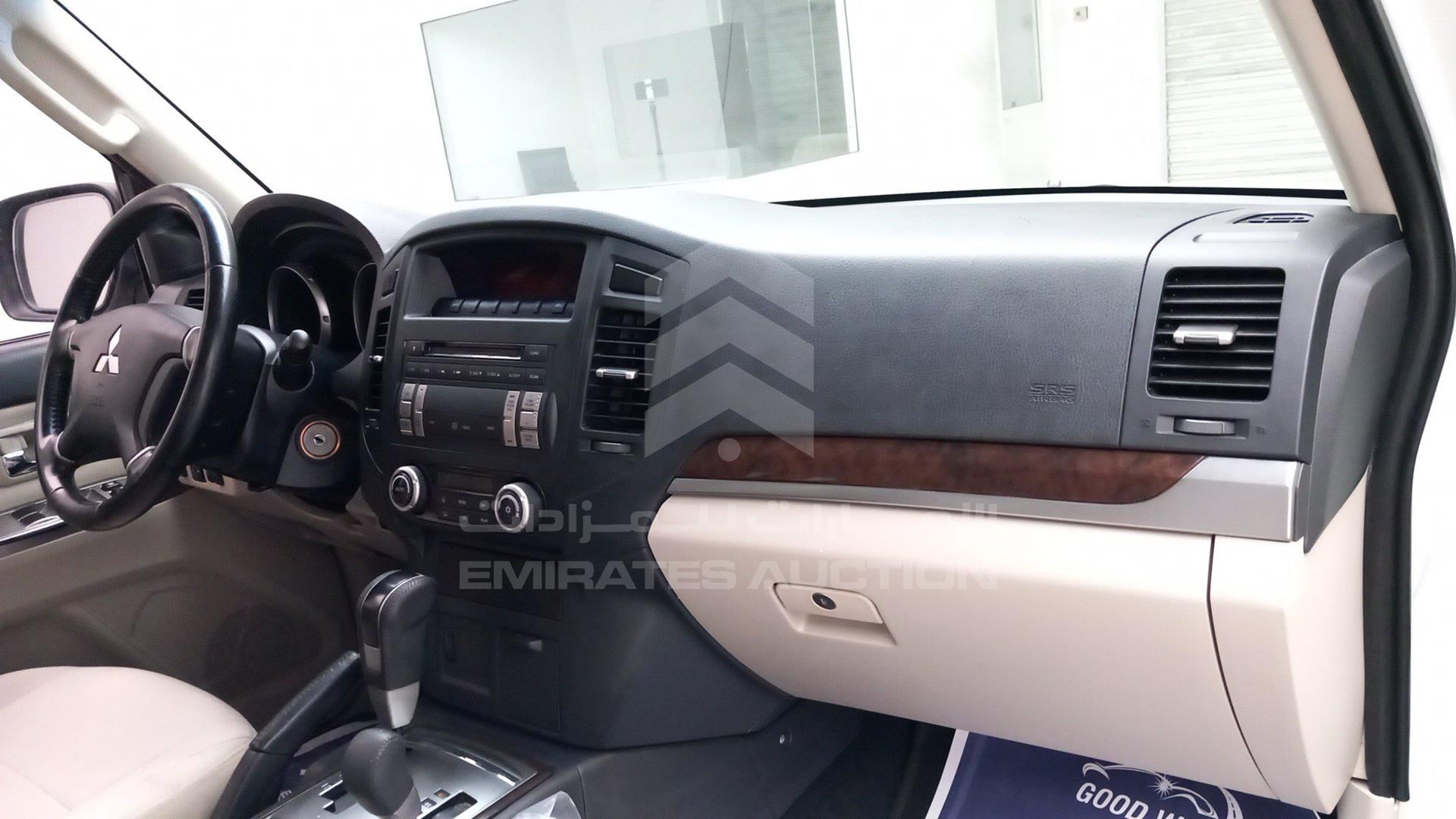 2014 MITSUBISHI PAJERO VIN: JMYLRV95WEJ707012