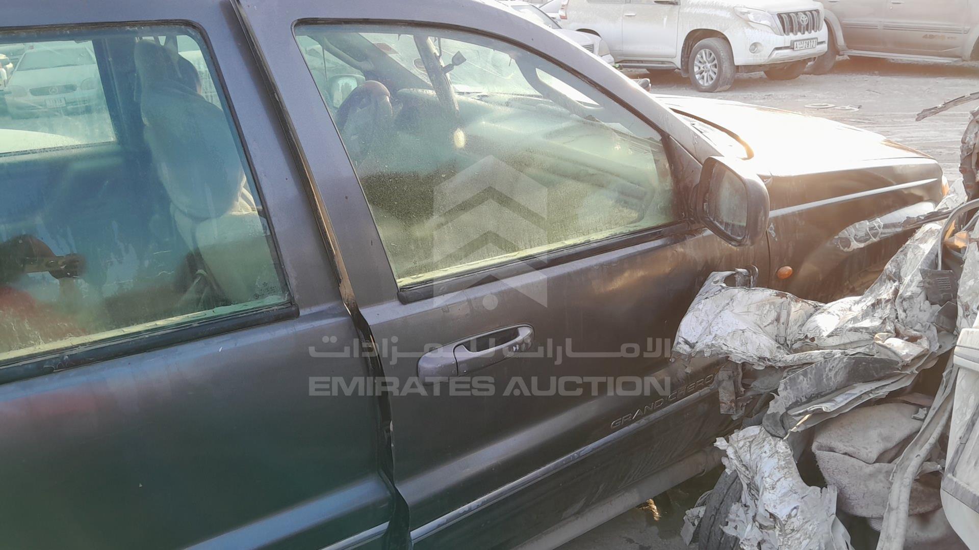 2004 JEEP GRAND CHEROKEE VIN: 1J8G268J74Y132147