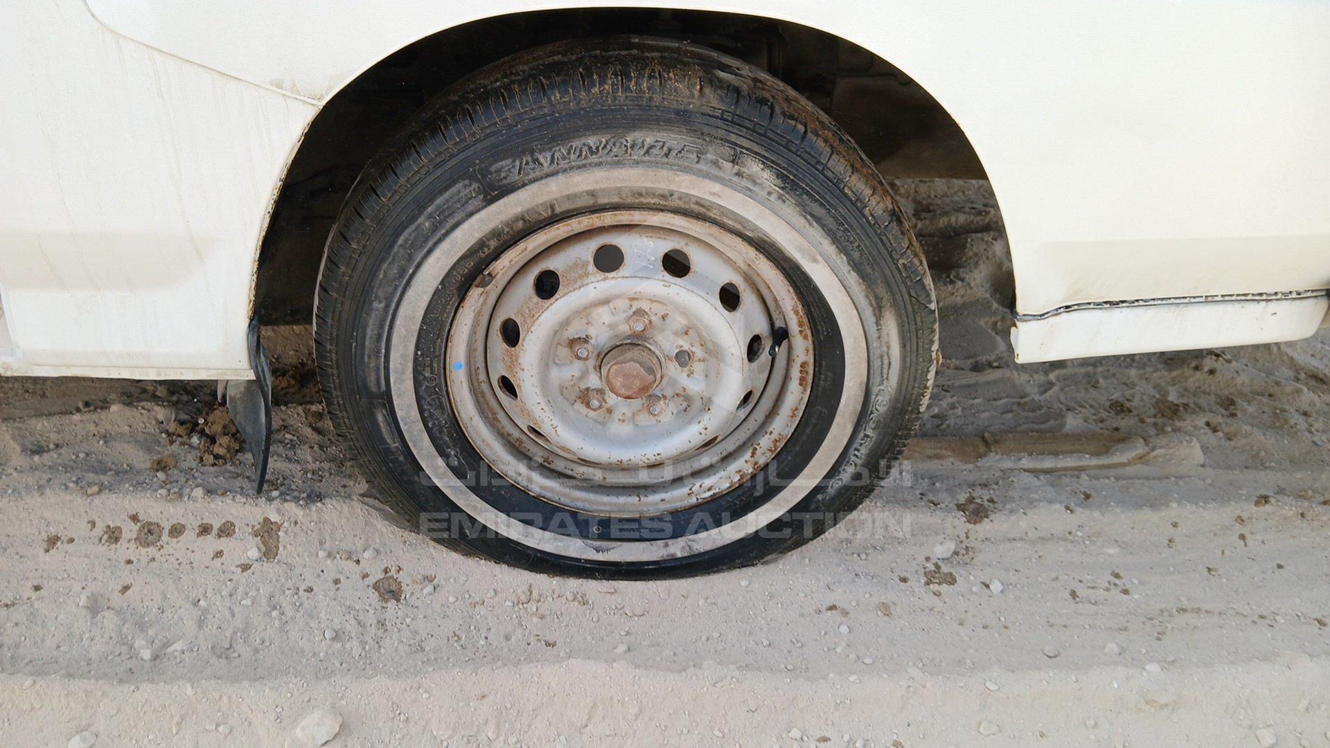 2008 MITSUBISHI L 300 VIN: JMYJNP13V8A702333