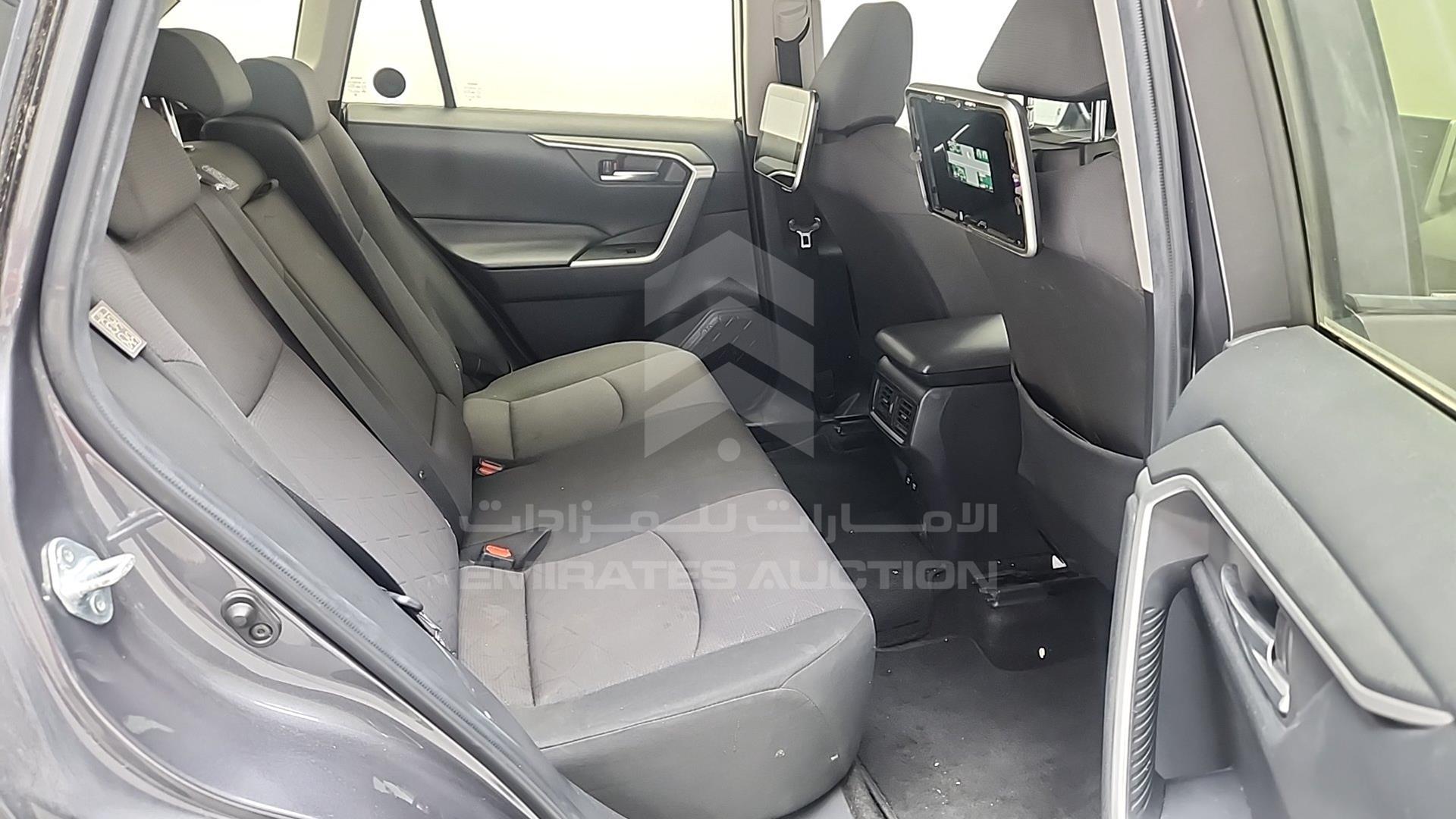 2019 TOYOTA RAV-4 VIN: JTDW13FV2KJ007783