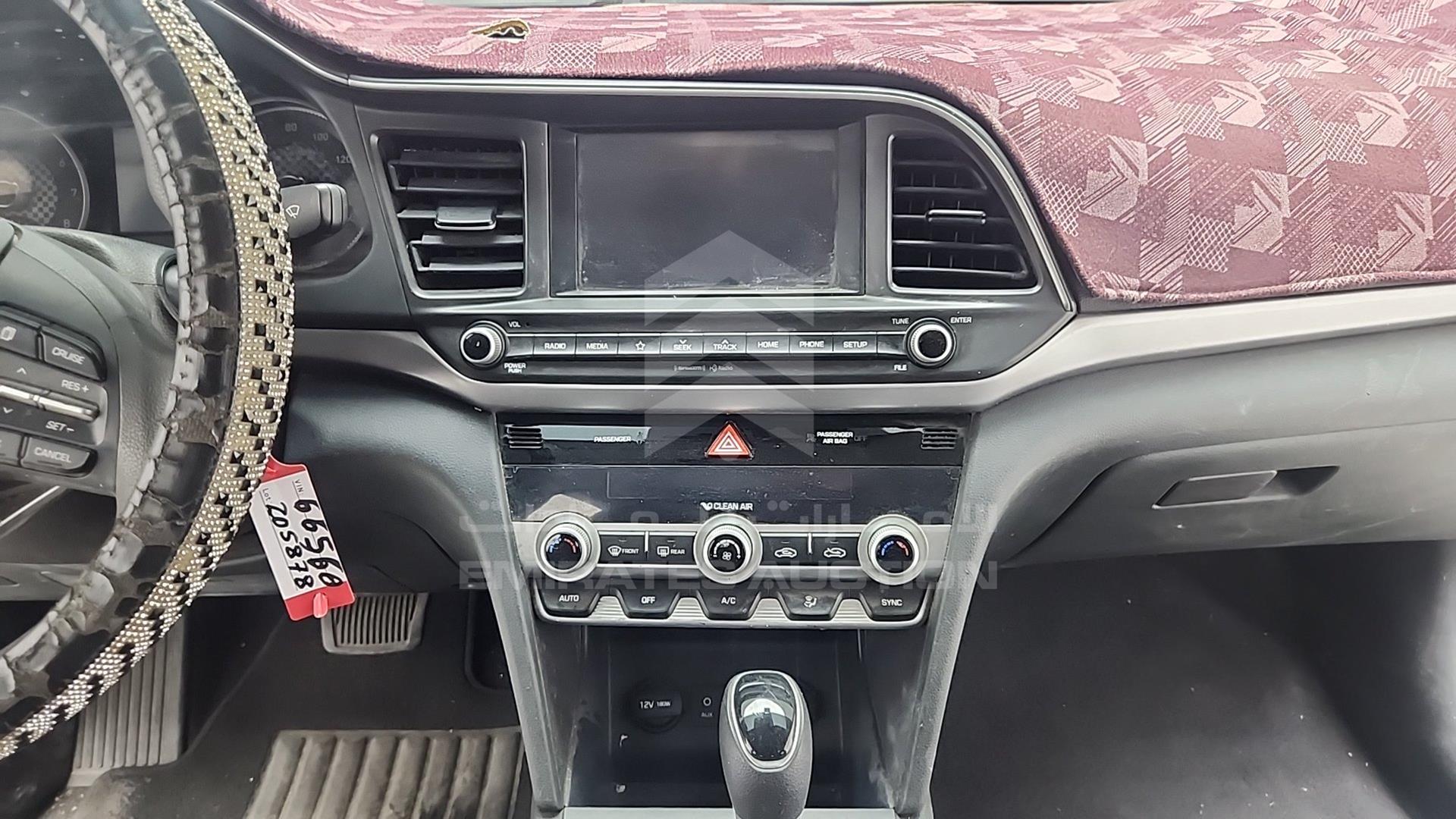 2020 HYUNDAI ELANTRA VIN: 5NPD84LF4LH566560